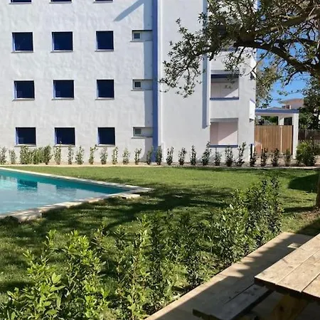Mas Pinell Piscina Apartmán